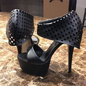 Black platform sandals. 6 inches.